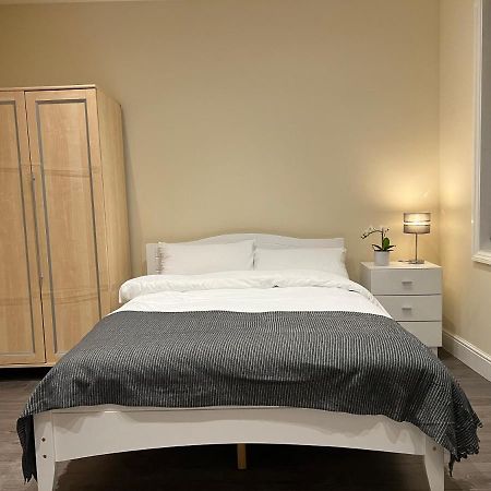 Beautiful Rooms Only Few Steps Away From Bruce Grove Tottenham Stadium Лондон Экстерьер фото