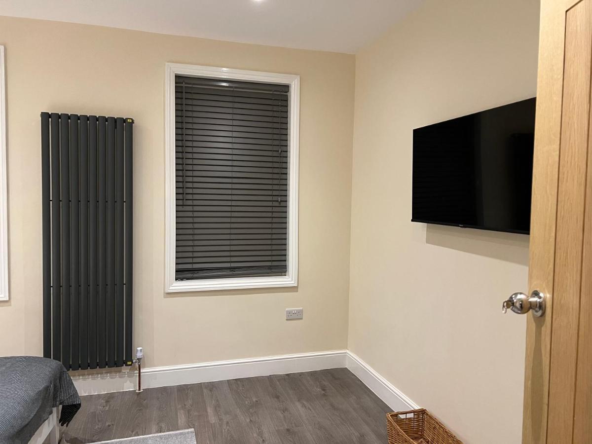 Beautiful Rooms Only Few Steps Away From Bruce Grove Tottenham Stadium Лондон Экстерьер фото