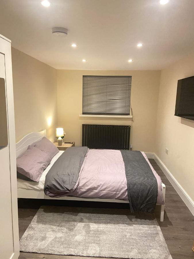 Beautiful Rooms Only Few Steps Away From Bruce Grove Tottenham Stadium Лондон Экстерьер фото