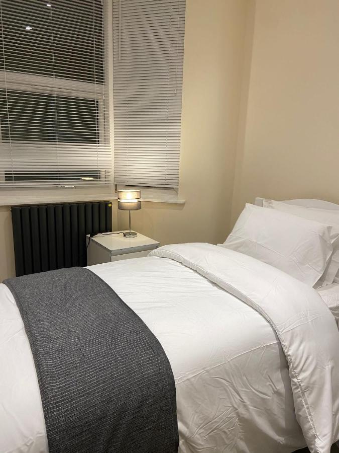 Beautiful Rooms Only Few Steps Away From Bruce Grove Tottenham Stadium Лондон Экстерьер фото