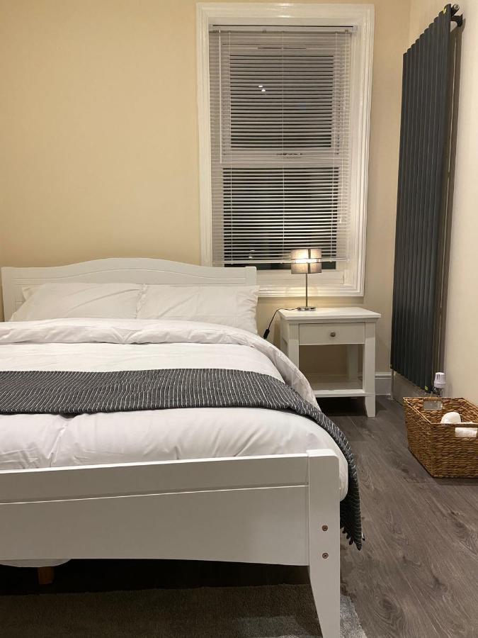 Beautiful Rooms Only Few Steps Away From Bruce Grove Tottenham Stadium Лондон Экстерьер фото